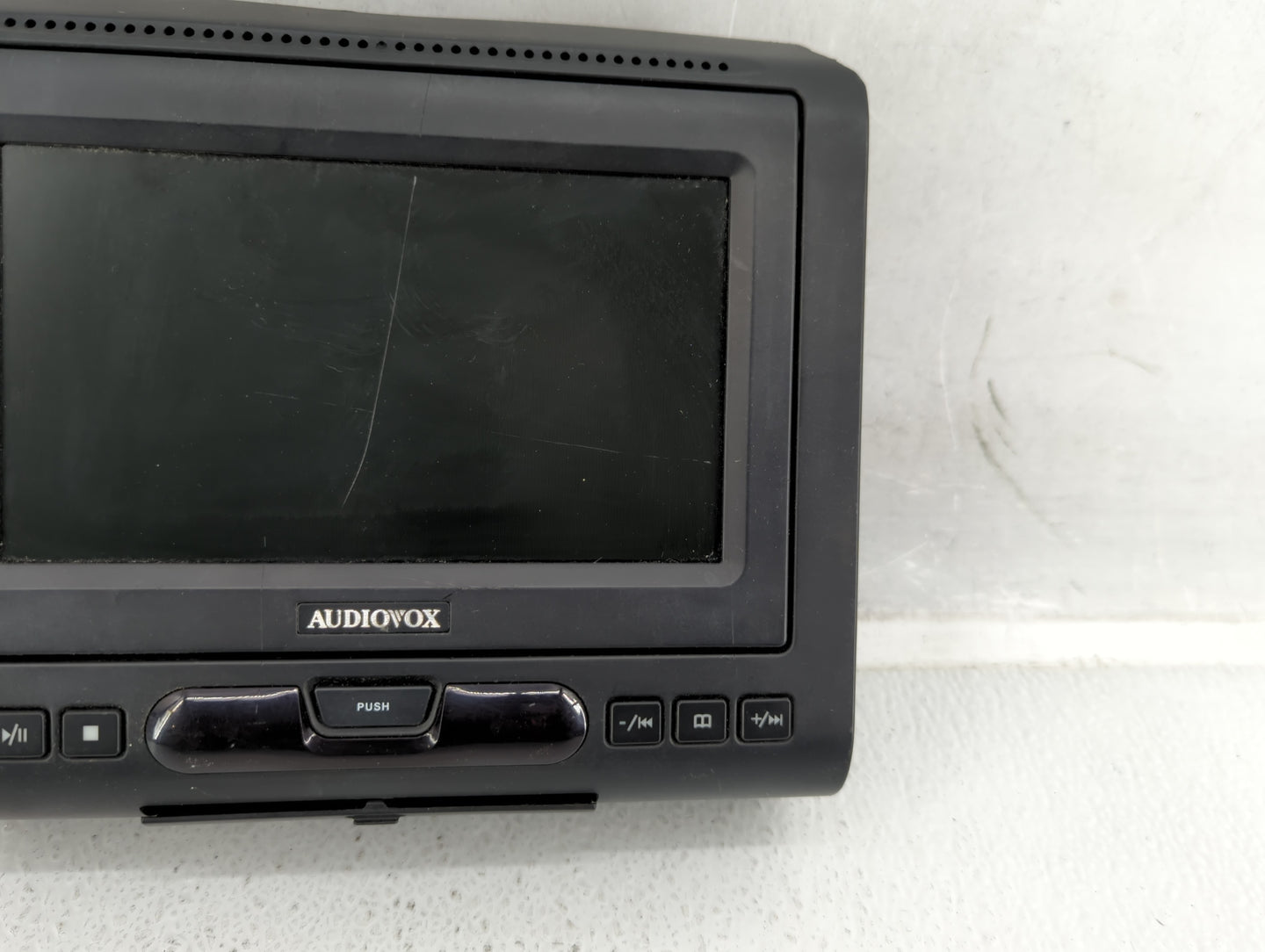 2011-2014 Gmc Yukon Information Display Screen - Oemusedautoparts1.com