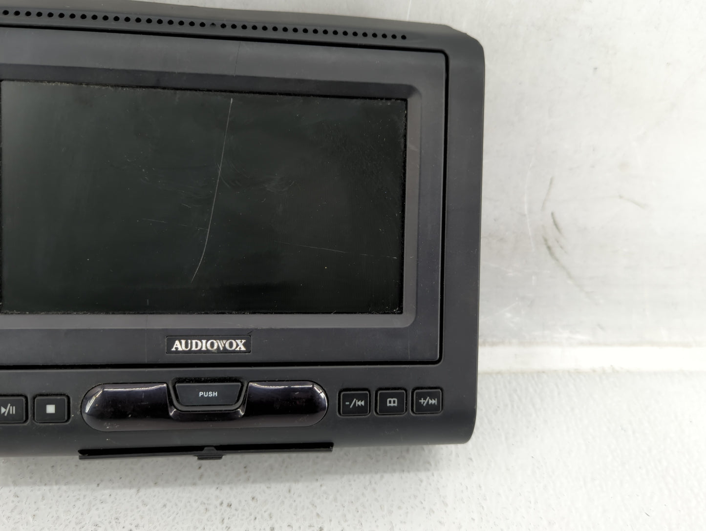 2011-2014 Gmc Yukon Information Display Screen - Oemusedautoparts1.com