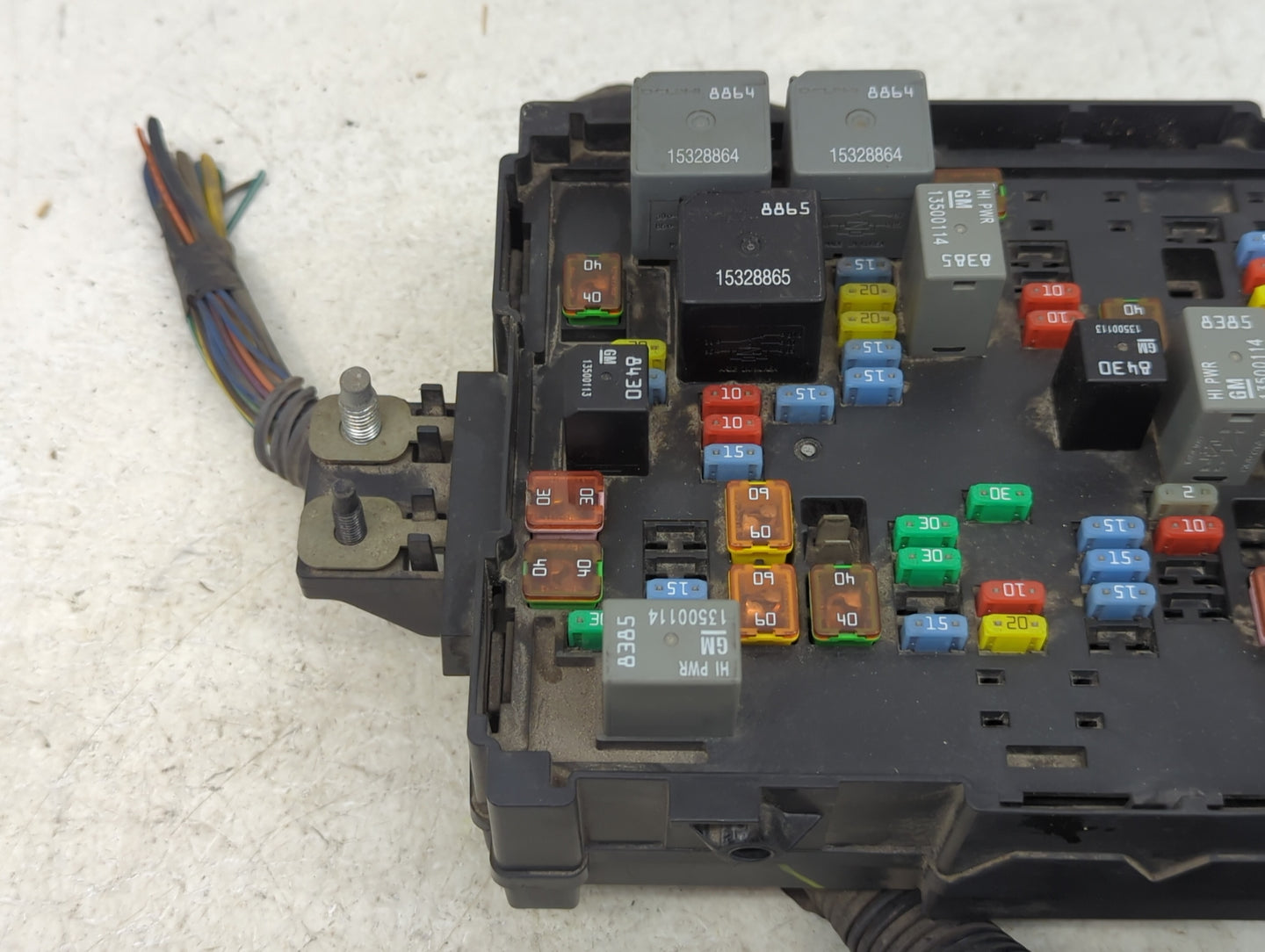 2010-2014 Gmc Yukon Xl Fusebox Fuse Box Panel Relay Module P/N:22798217 Fits Fits 2010 2011 2012 2013 2014 OEM Used Auto Par