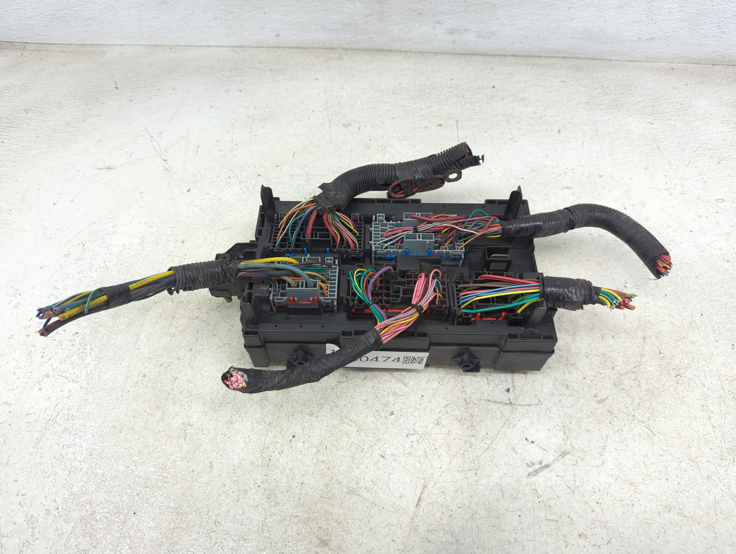 2010-2014 Gmc Yukon Xl Fusebox Fuse Box Panel Relay Module P/N:22798217 Fits Fits 2010 2011 2012 2013 2014 OEM Used Auto Par