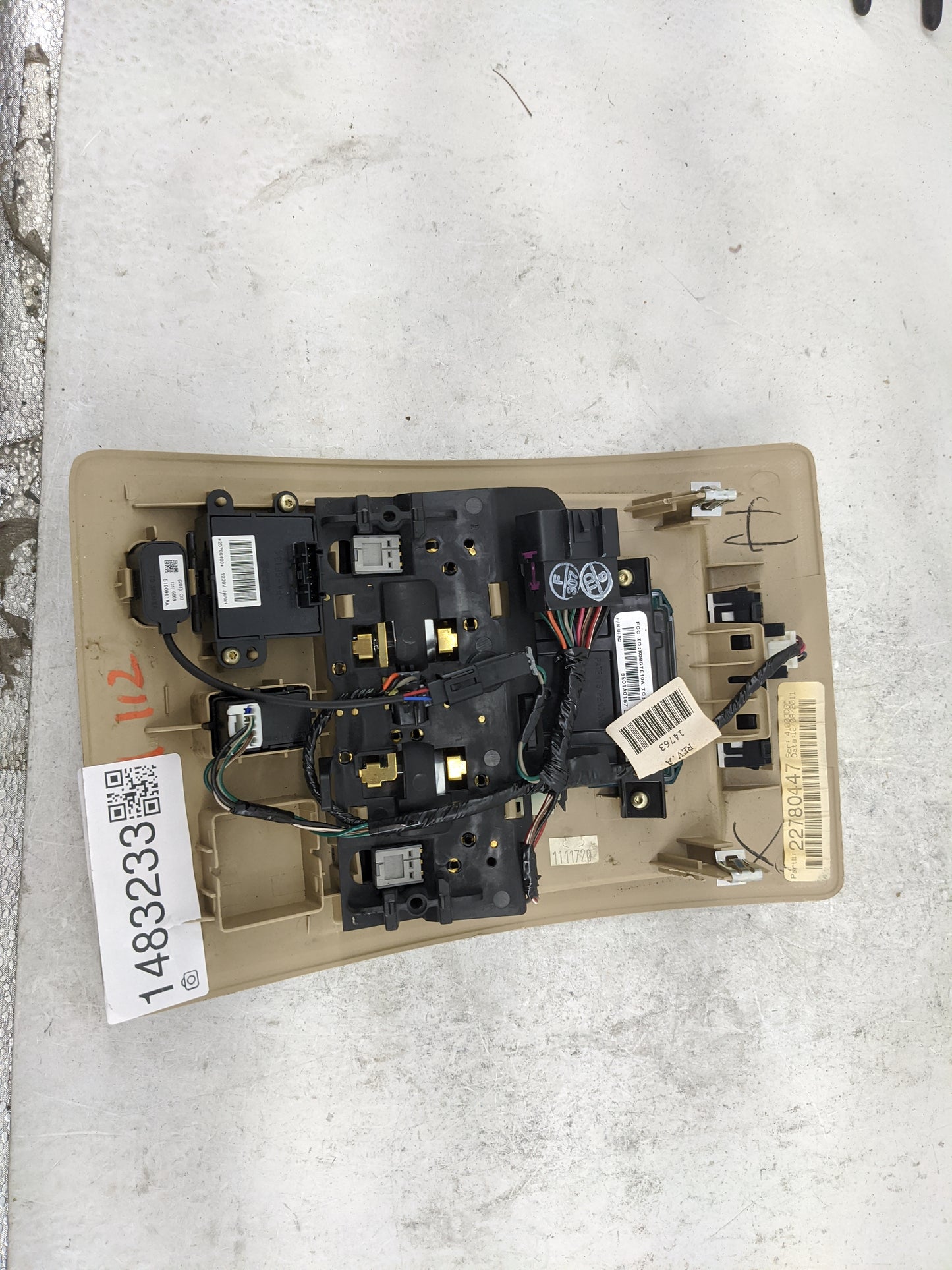 2012 Gmc Yukon Xl 1500 Overhead Console W/rear Climate Control - Oemusedautoparts1.com