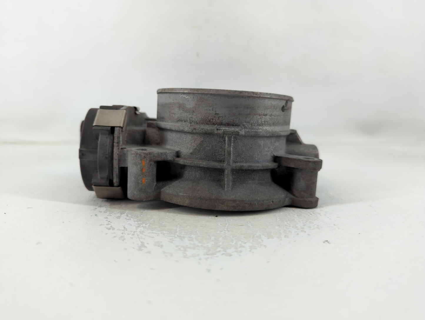 2009-2014 Gmc Yukon Xl 1500 Throttle Body P/N:20190812 673013 Fits Fits 2009 2010 2011 2012 2013 2014 2015 OEM Used Auto Par