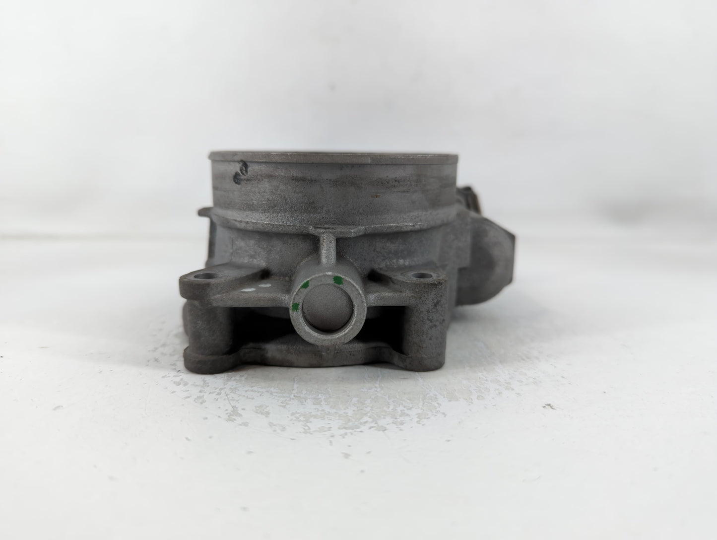 2009-2014 Gmc Yukon Xl 1500 Throttle Body P/N:20190812 673013 Fits Fits 2009 2010 2011 2012 2013 2014 2015 OEM Used Auto Par