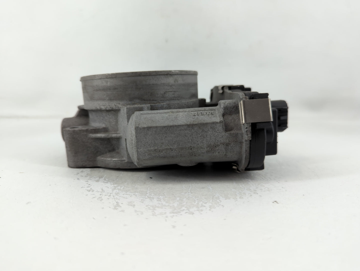 2009-2014 Gmc Yukon Xl 1500 Throttle Body P/N:20190812 673013 Fits Fits 2009 2010 2011 2012 2013 2014 2015 OEM Used Auto Par