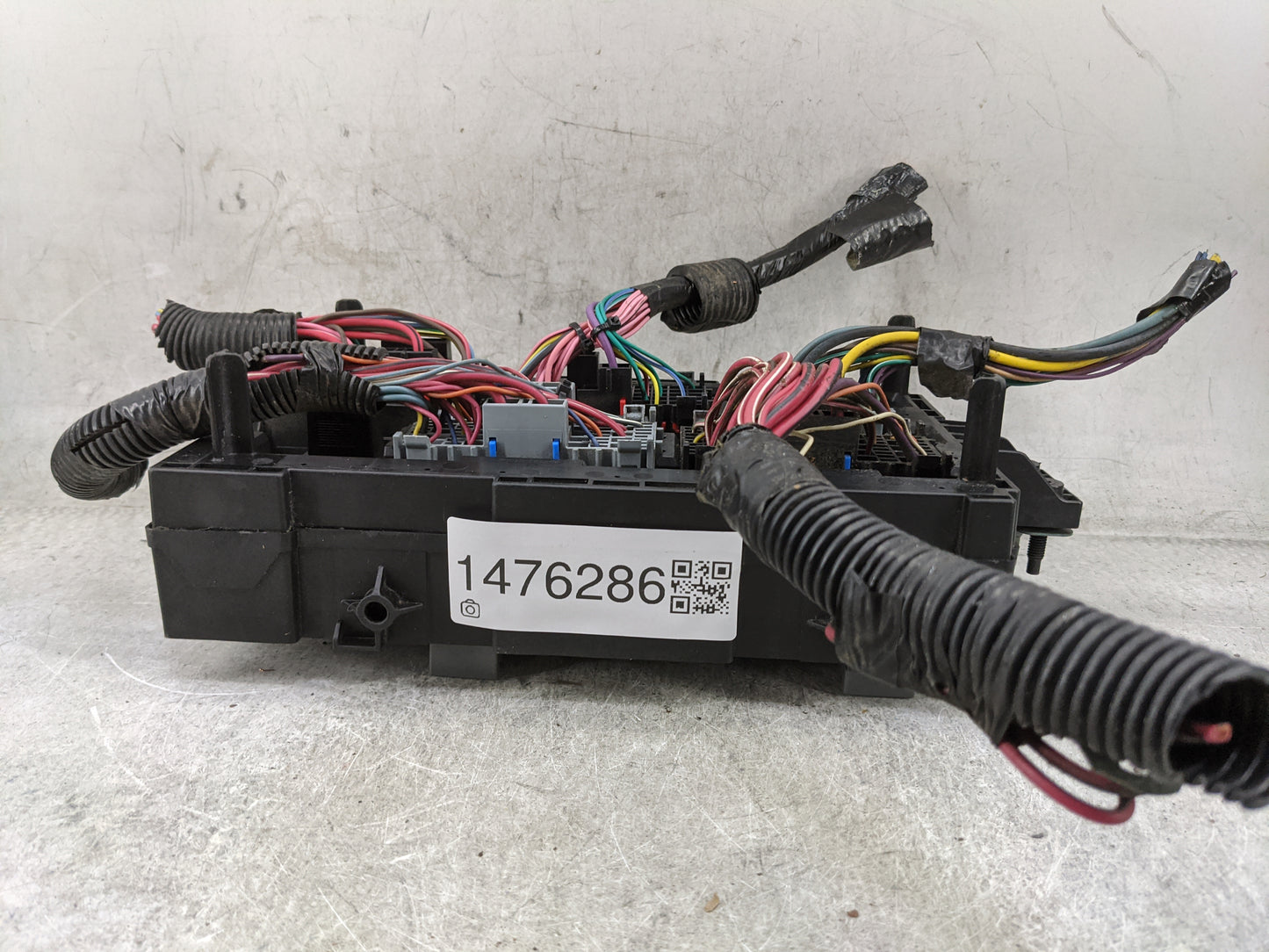 2010-2013 Gmc Yukon Xl 2500 Fusebox Fuse Box Panel Relay Module P/N:22798217_01 15328864 Fits Fits 2010 2011 2012 2013 2014 