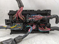 2010-2013 Gmc Yukon Xl 2500 Fusebox Fuse Box Panel Relay Module P/N:22798217_01 15328864 Fits Fits 2010 2011 2012 2013 2014 
