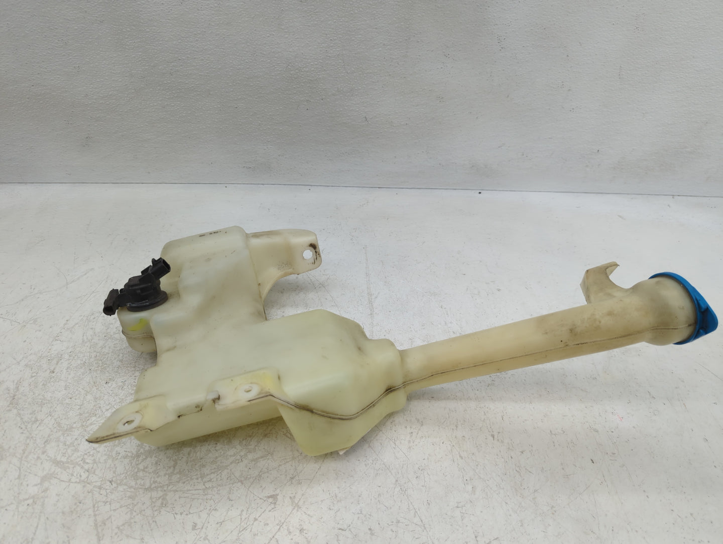 2008-2012 Honda Accord Windshield Washer Fluid Reservoir Bottle Oem - Oemusedautoparts1.com