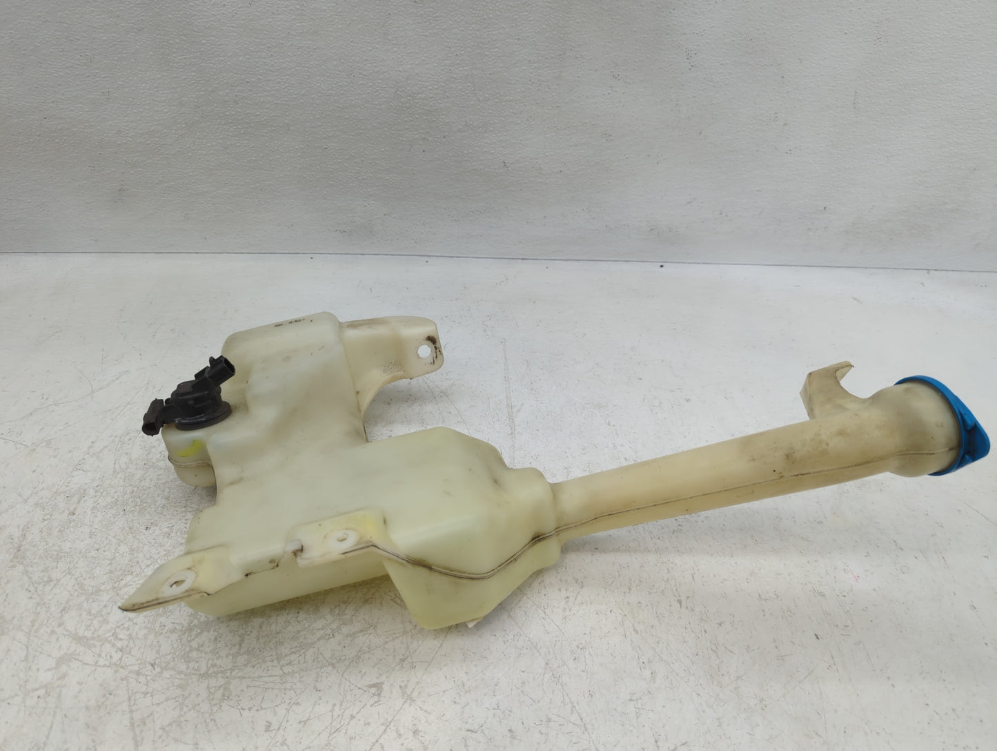 2008-2012 Honda Accord Windshield Washer Fluid Reservoir Bottle Oem - Oemusedautoparts1.com