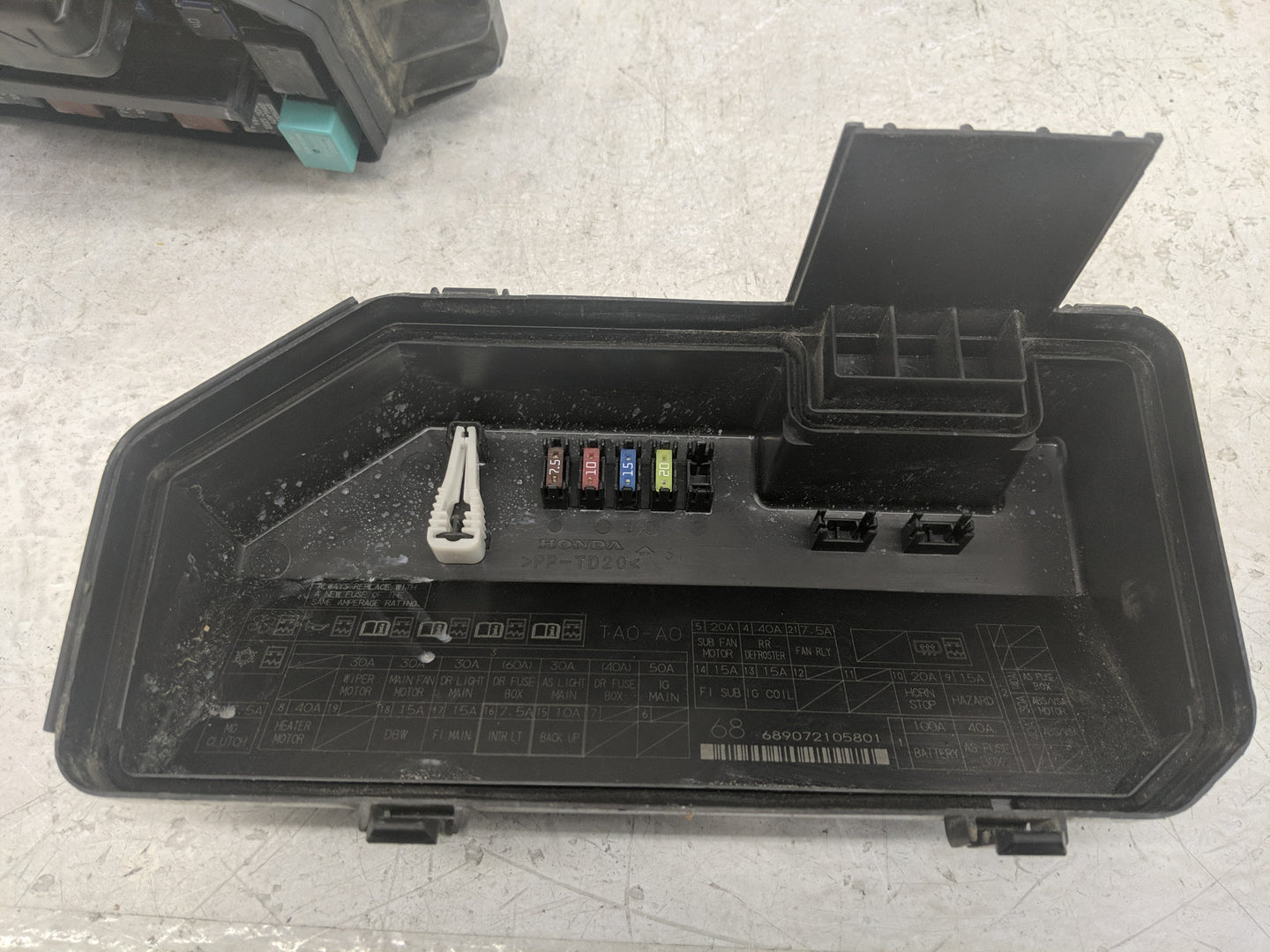 2008 Honda Accord Fusebox Fuse Box Panel Relay Module Fits OEM Used Auto Parts - Oemusedautoparts1.com