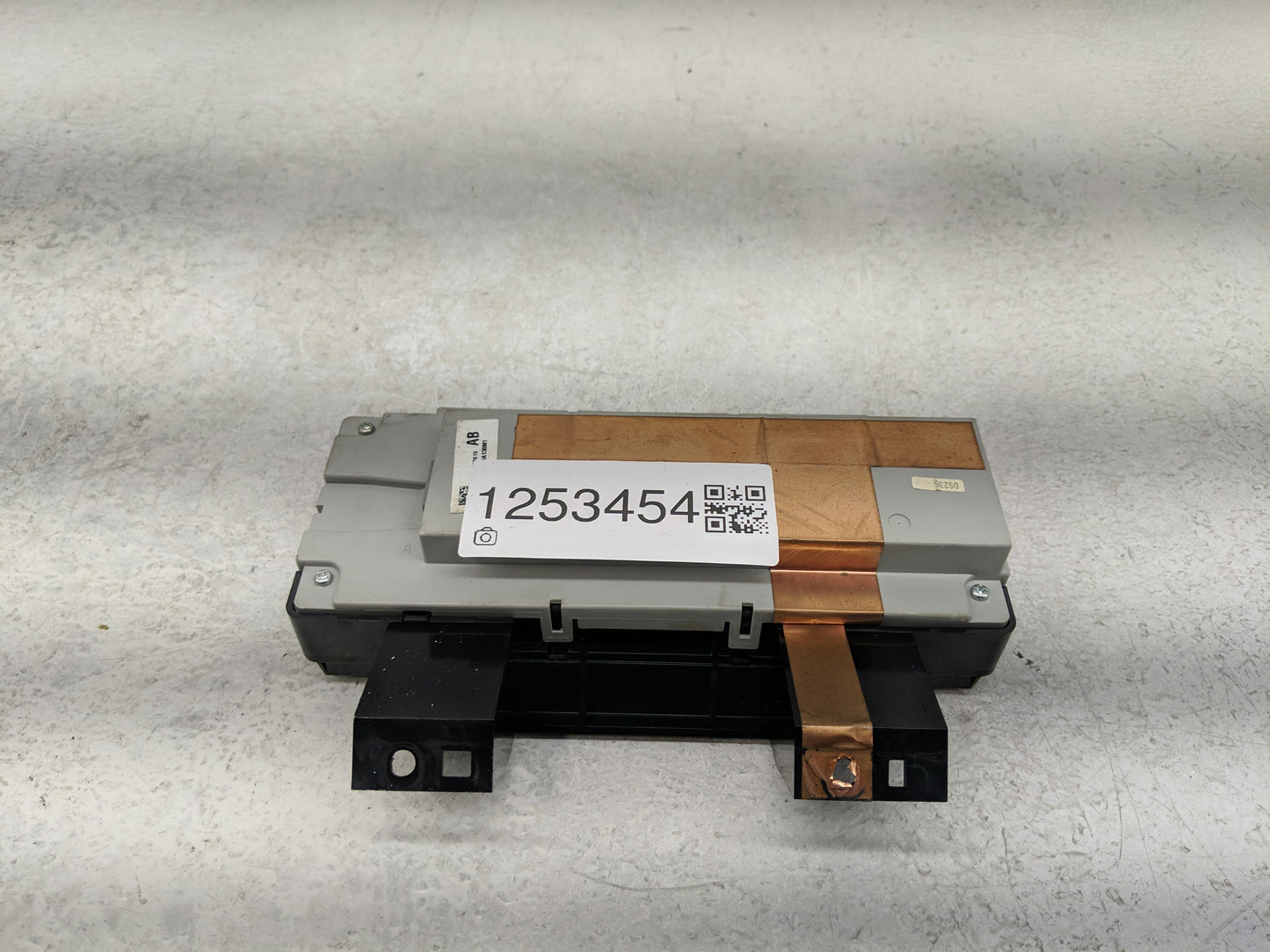 2010-2012 Honda Accord Radio AM FM Cd Player Receiver Replacement Fits Fits 2010 2011 2012 OEM Used Auto Parts - Oemusedauto