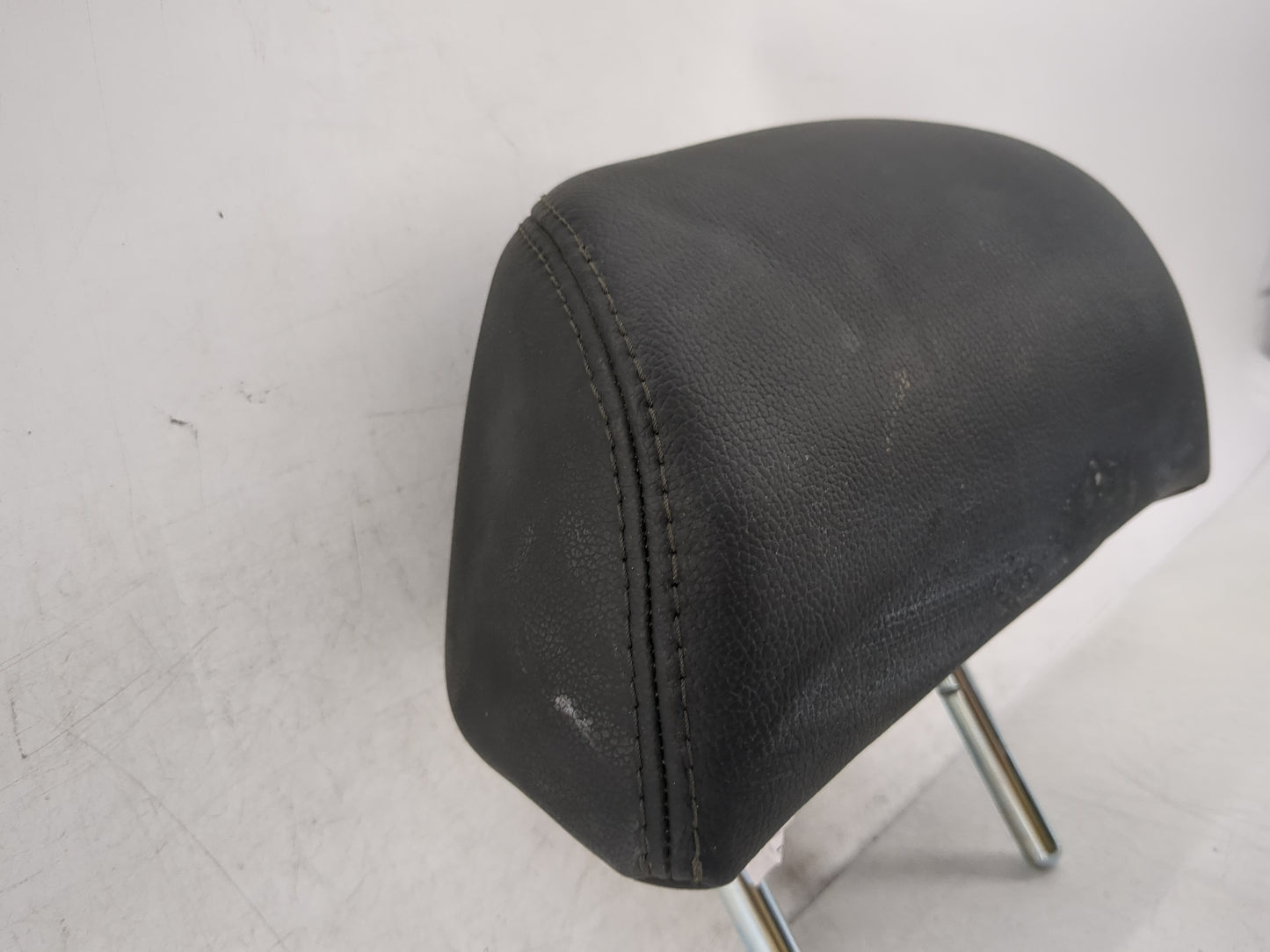 2011-2012 Honda Accord Headrest Head Rest Rear Center Seat Fits Fits 2011 2012 OEM Used Auto Parts - Oemusedautoparts1.com