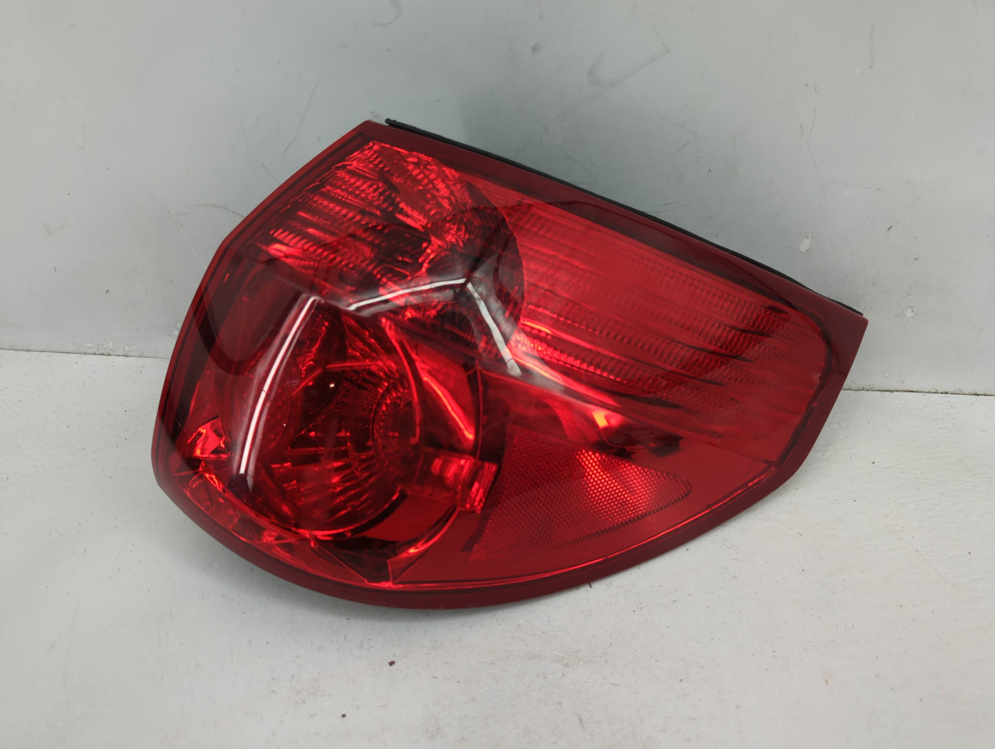 2008-2012 Honda Accord Tail Light Assembly Passenger Right OEM Fits Fits 2008 2009 2010 2011 2012 OEM Used Auto Parts - Oemu