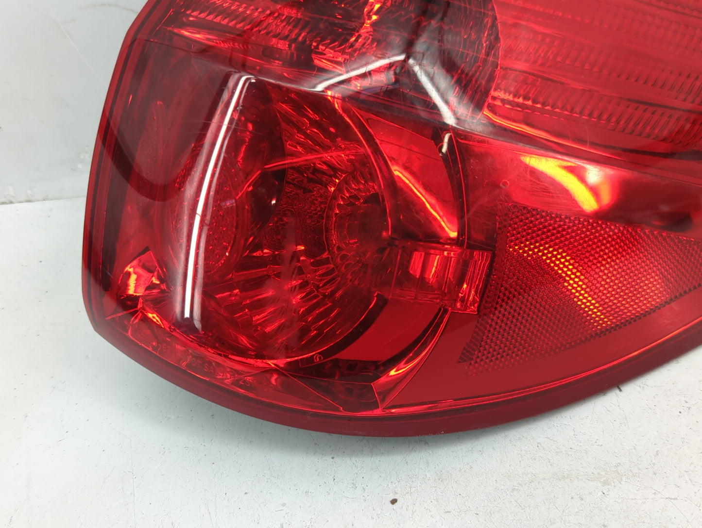 2008-2012 Honda Accord Tail Light Assembly Passenger Right OEM Fits Fits 2008 2009 2010 2011 2012 OEM Used Auto Parts - Oemu