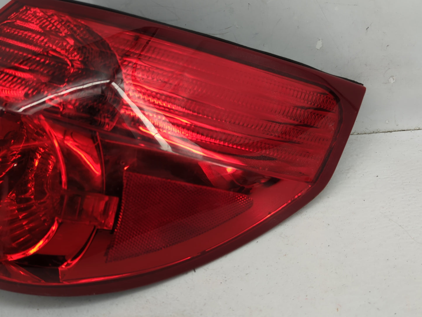 2008-2012 Honda Accord Tail Light Assembly Passenger Right OEM Fits Fits 2008 2009 2010 2011 2012 OEM Used Auto Parts - Oemu