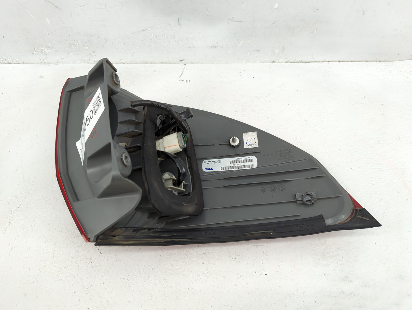 2008-2012 Honda Accord Tail Light Assembly Passenger Right OEM Fits Fits 2008 2009 2010 2011 2012 OEM Used Auto Parts - Oemu