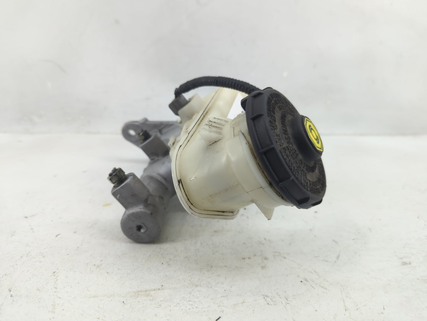 2008-2012 Honda Accord Brake Master Cylinder - Oemusedautoparts1.com