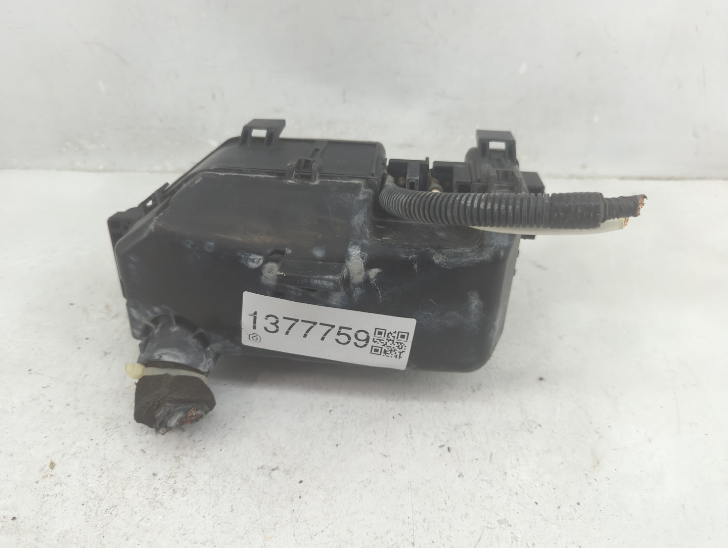 2008-2012 Honda Accord Fusebox Fuse Box Panel Relay Module P/N:682051632810 Fits Fits 2008 2009 2010 2011 2012 OEM Used Auto