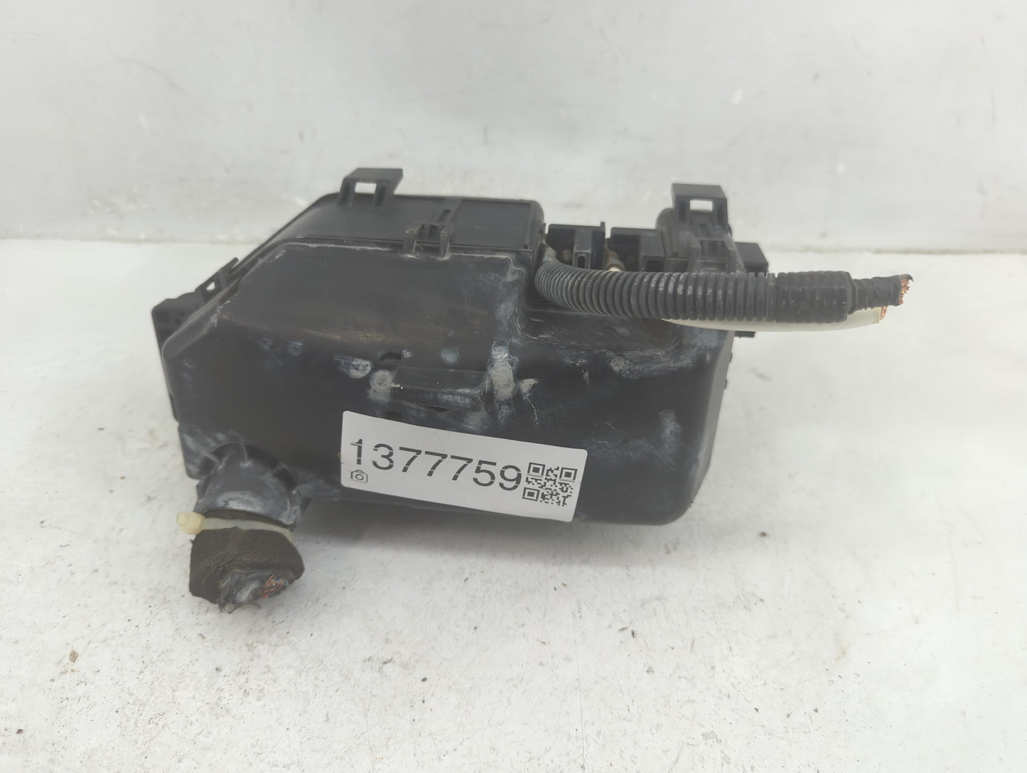 2008-2012 Honda Accord Fusebox Fuse Box Panel Relay Module P/N:682051632810 Fits Fits 2008 2009 2010 2011 2012 OEM Used Auto