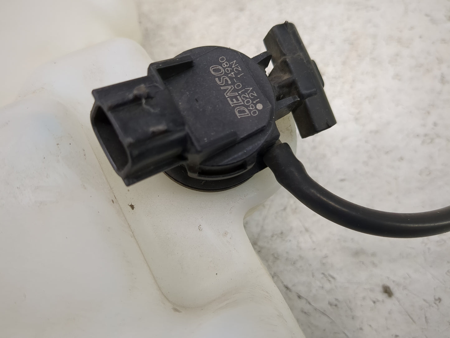 2008-2012 Honda Accord Windshield Washer Fluid Reservoir Bottle Oem - Oemusedautoparts1.com