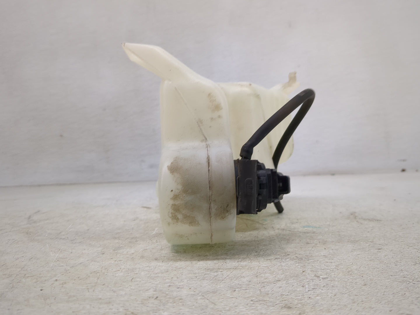 2008-2012 Honda Accord Windshield Washer Fluid Reservoir Bottle Oem - Oemusedautoparts1.com