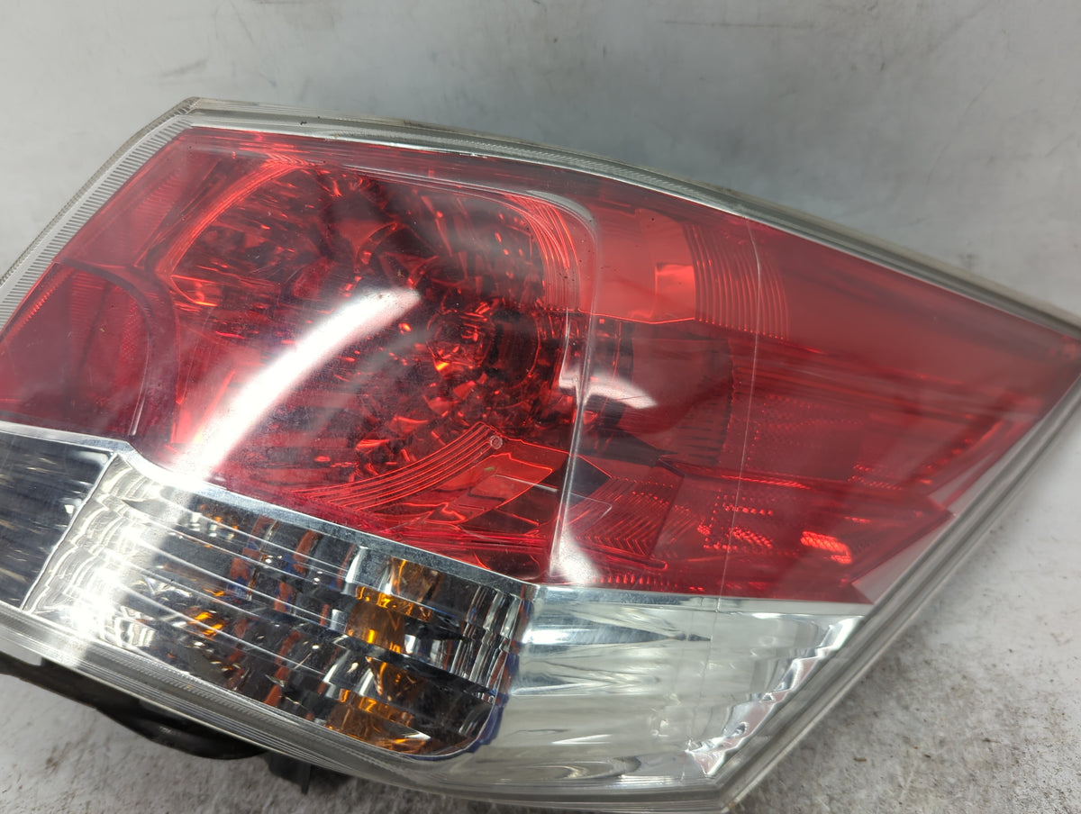 2008-2012 Honda Accord Tail Light Assembly Passenger Right OEM Fits Fits 2008 2009 2010 2011 2012 OEM Used Auto Parts - Oemu
