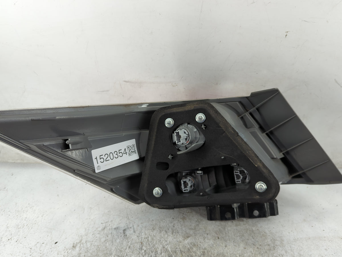 2008-2012 Honda Accord Tail Light Assembly Passenger Right OEM Fits Fits 2008 2009 2010 2011 2012 OEM Used Auto Parts - Oemu