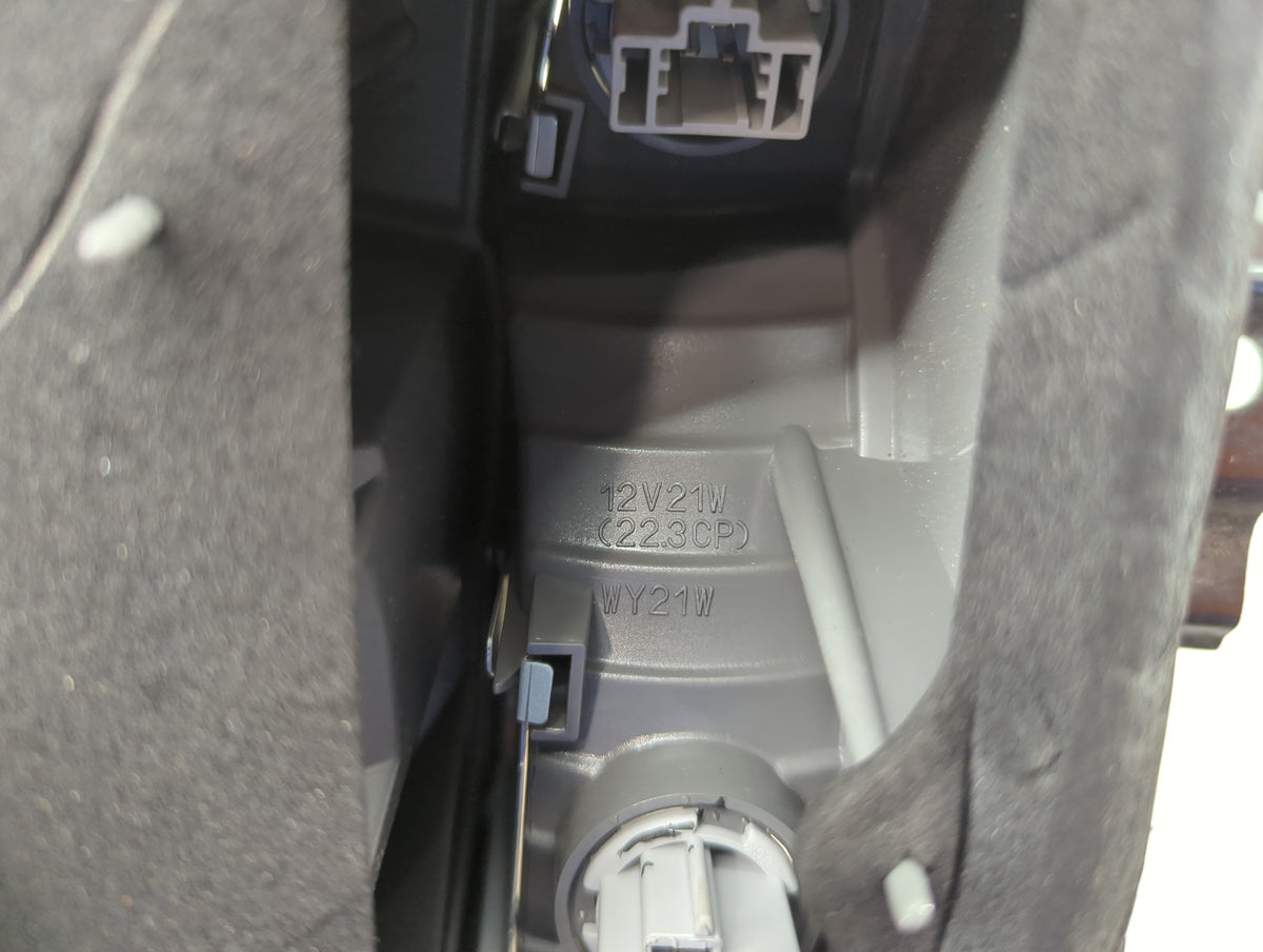 2008-2012 Honda Accord Tail Light Assembly Passenger Right OEM Fits Fits 2008 2009 2010 2011 2012 OEM Used Auto Parts - Oemu
