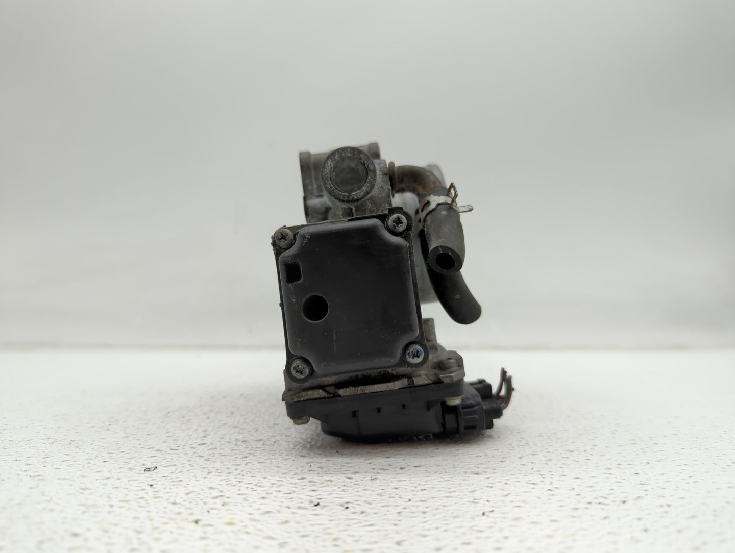 2008-2012 Honda Accord Throttle Body P/N:1430 02P07 GMD7A, GMD7B Fits Fits 2008 2009 2010 2011 2012 OEM Used Auto Parts - Oe