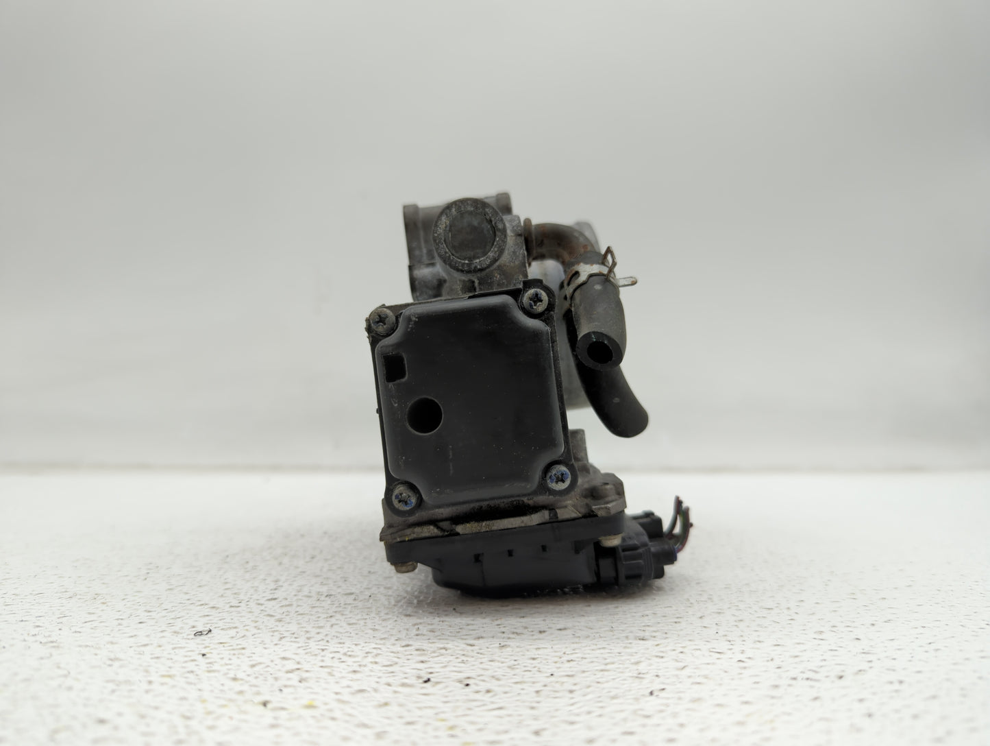 2008-2012 Honda Accord Throttle Body P/N:1430 02P07 GMD7A, GMD7B Fits Fits 2008 2009 2010 2011 2012 OEM Used Auto Parts - Oe