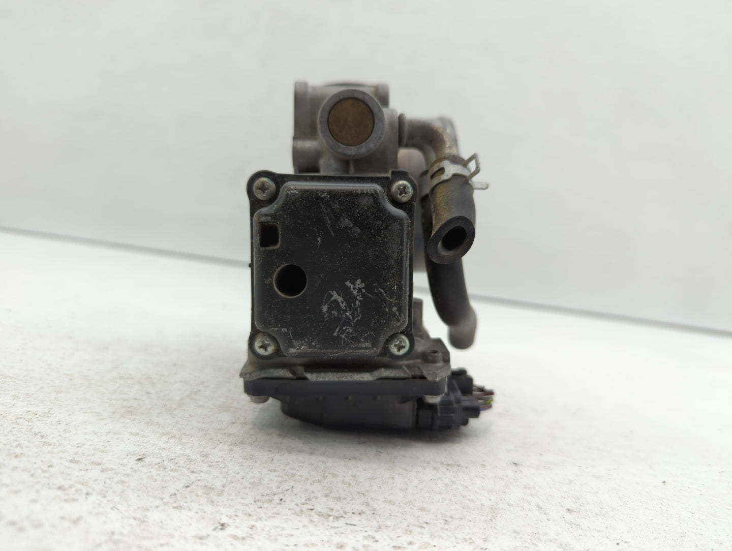 2008-2012 Honda Accord Throttle Body P/N:039483 Fits Fits 2008 2009 2010 2011 2012 OEM Used Auto Parts - Oemusedautoparts1.c