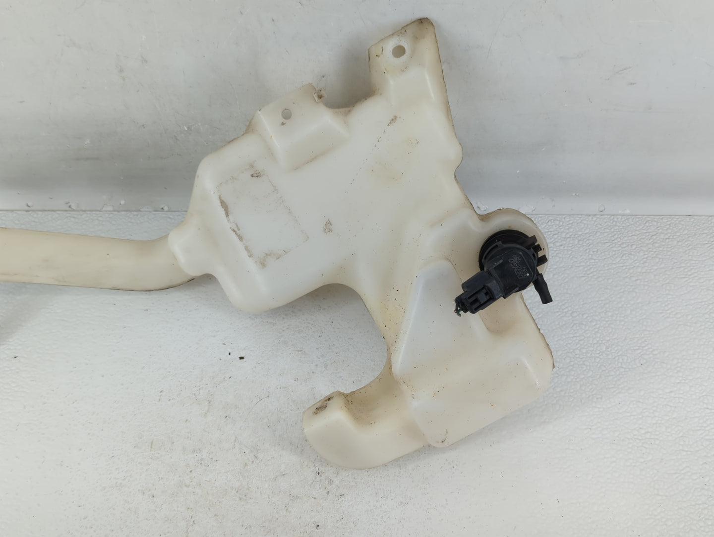 2008-2012 Honda Accord Windshield Washer Fluid Reservoir Bottle Oem - Oemusedautoparts1.com