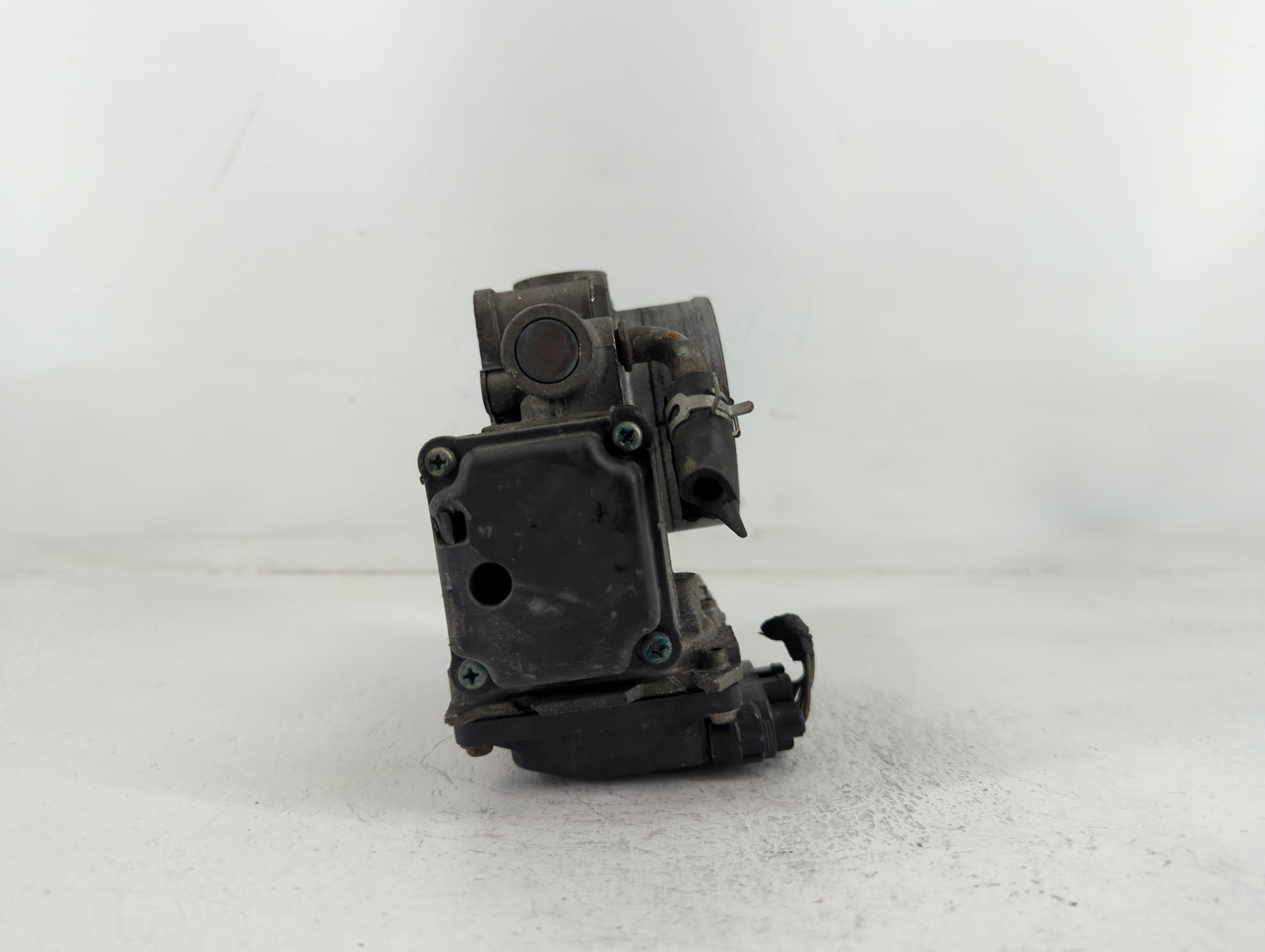 2008-2012 Honda Accord Throttle Body P/N:00211 1430 12N13 Fits Fits 2008 2009 2010 2011 2012 OEM Used Auto Parts - Oemusedau