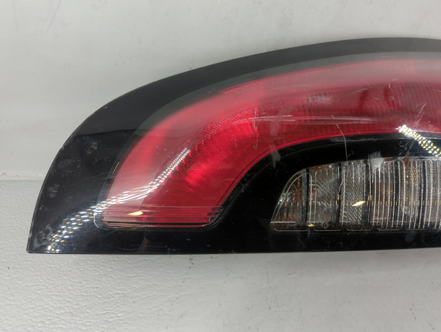 2008-2012 Honda Accord Tail Light Assembly Passenger Right OEM P/N:92402-B2 Fits Fits 2008 2009 2010 2011 2012 OEM Used Auto
