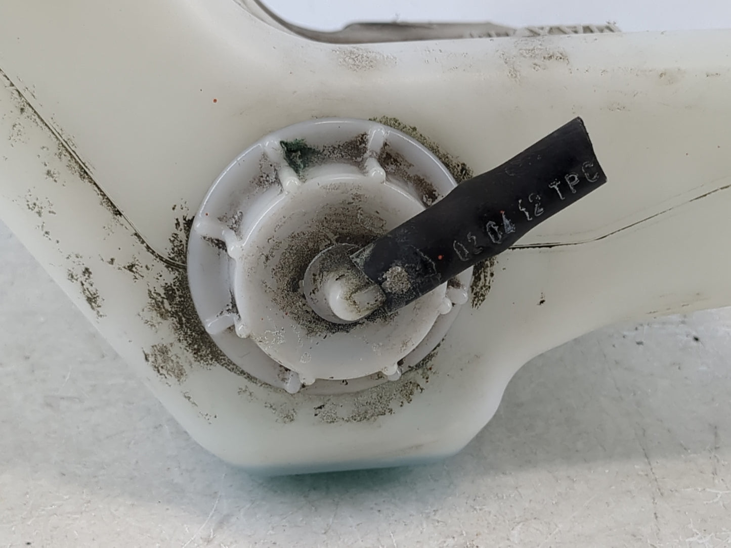 2008-2012 Honda Accord Radiator Coolant Overflow Expansion Tank Bottle - Oemusedautoparts1.com