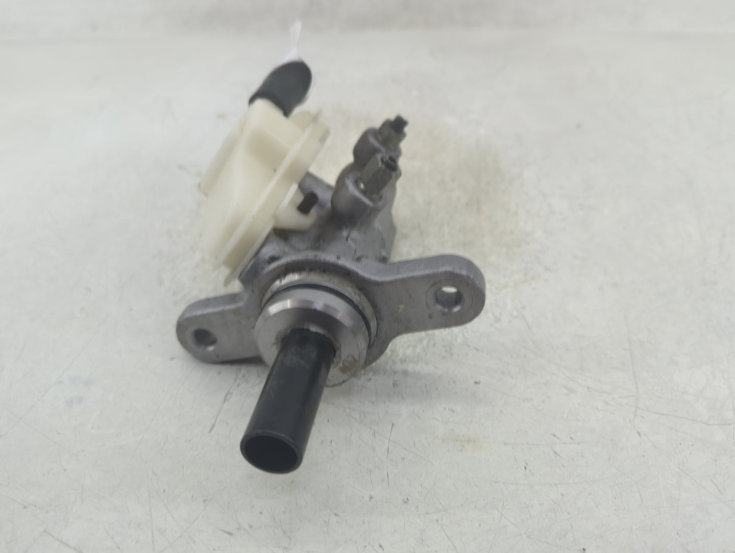 2012-2015 Honda Civic Brake Master Cylinder - Oemusedautoparts1.com