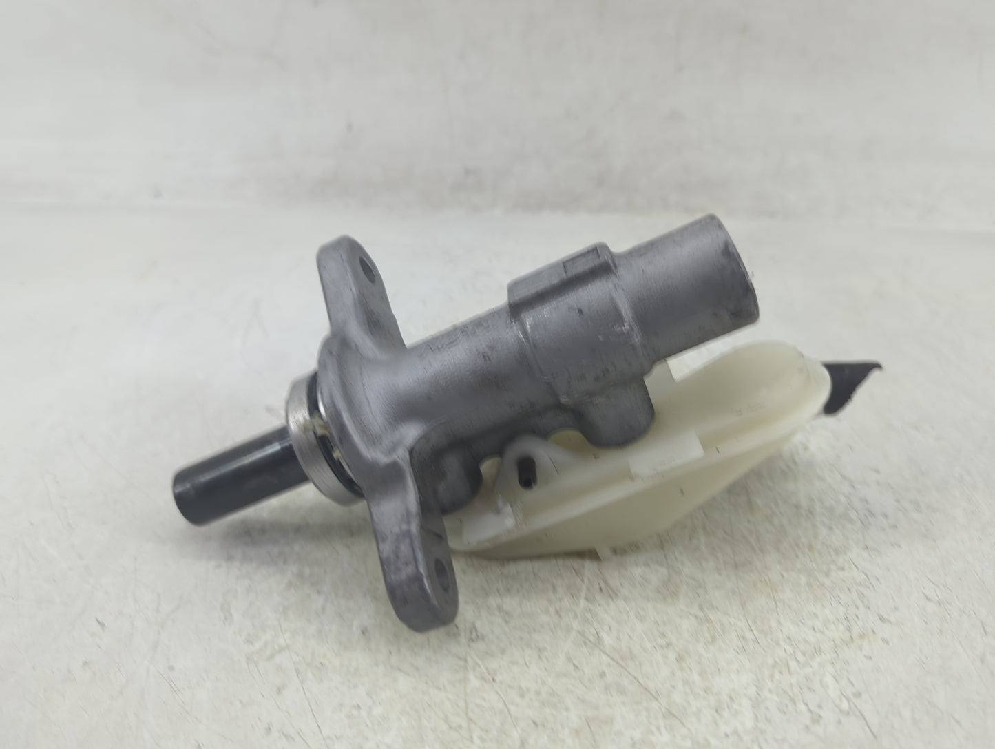 2012-2015 Honda Civic Brake Master Cylinder - Oemusedautoparts1.com