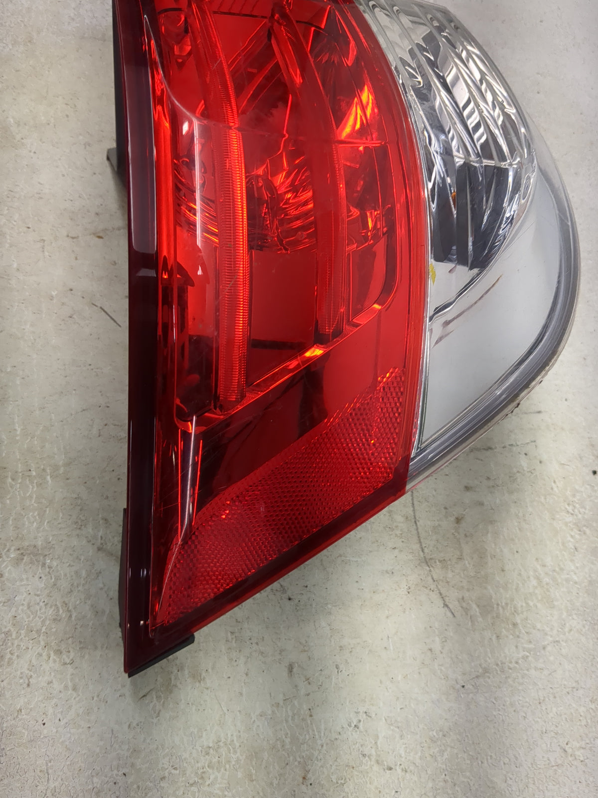 2012-2012 Honda Civic Driver Left Side Deck Lid Mounted Tail Light - Oemusedautoparts1.com