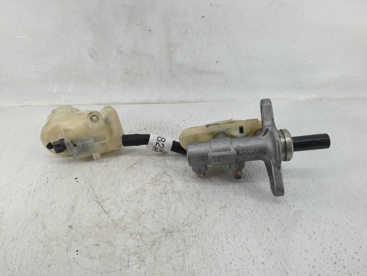 2012-2015 Honda Civic Brake Master Cylinder 608882 - Oemusedautoparts1.com