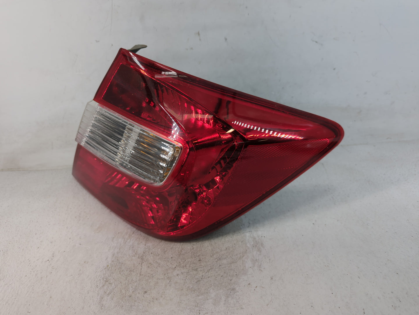 2012 Honda Civic Tail Light Assembly Passenger Right OEM P/N:HD594-B000R Fits OEM Used Auto Parts - Oemusedautoparts1.com