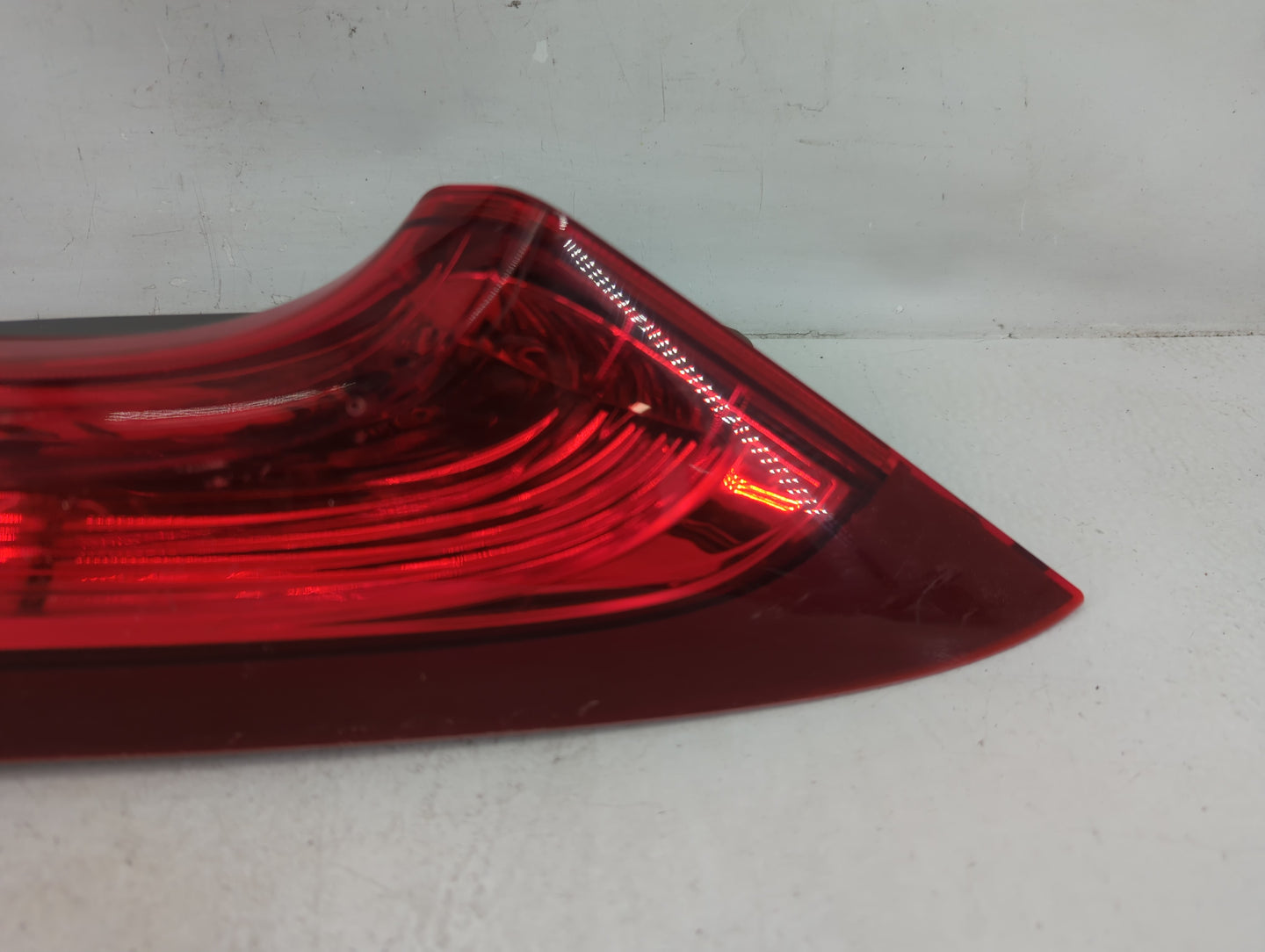 2012-2014 Honda Cr-V Tail Light Assembly Passenger Right OEM Fits Fits 2012 2013 2014 OEM Used Auto Parts - Oemusedautoparts