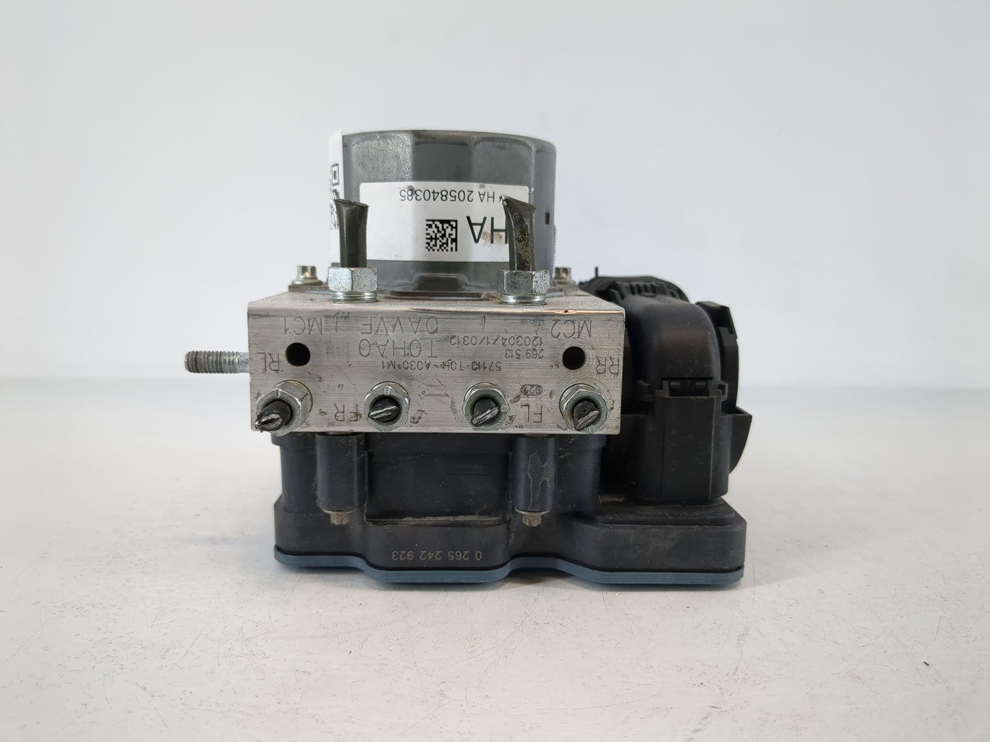 2012 Honda Cr-V ABS Pump Control Module Replacement P/N:57110-t0h-a030 m1 Fits OEM Used Auto Parts - Oemusedautoparts1.com