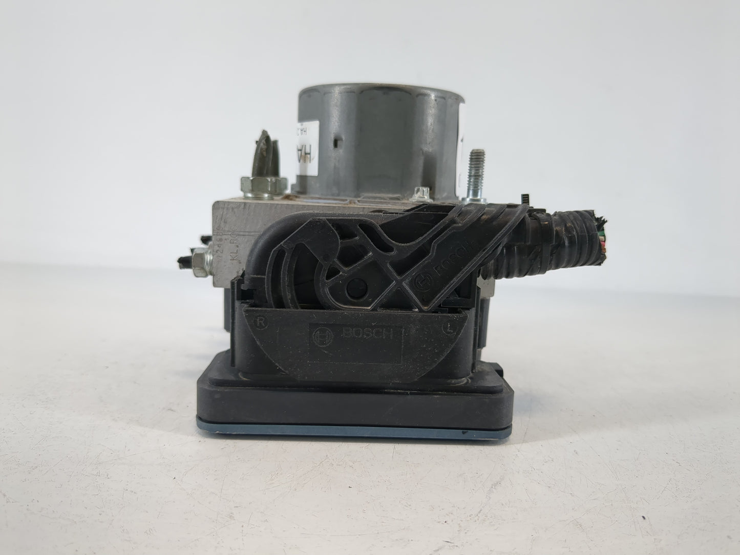 2012 Honda Cr-V ABS Pump Control Module Replacement P/N:57110-t0h-a030 m1 Fits OEM Used Auto Parts - Oemusedautoparts1.com