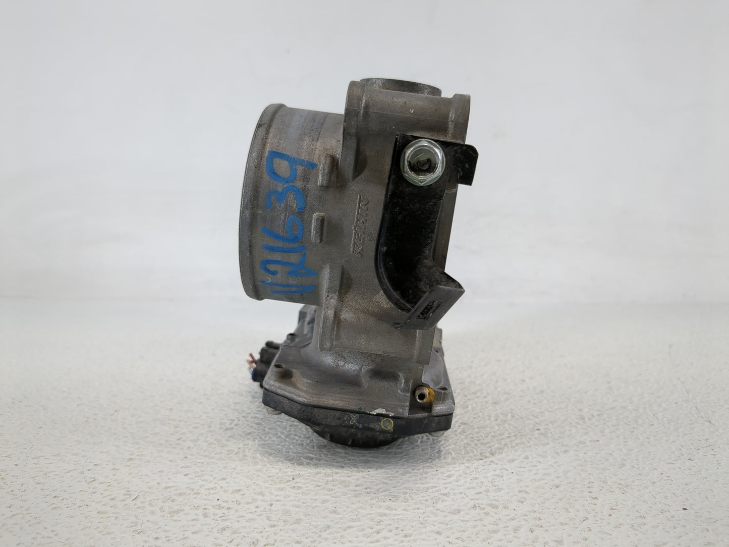 2010-2014 Honda Cr-V Throttle Body P/N:GMFD7E Fits Fits 2010 2011 2012 2013 2014 2015 OEM Used Auto Parts - Oemusedautoparts