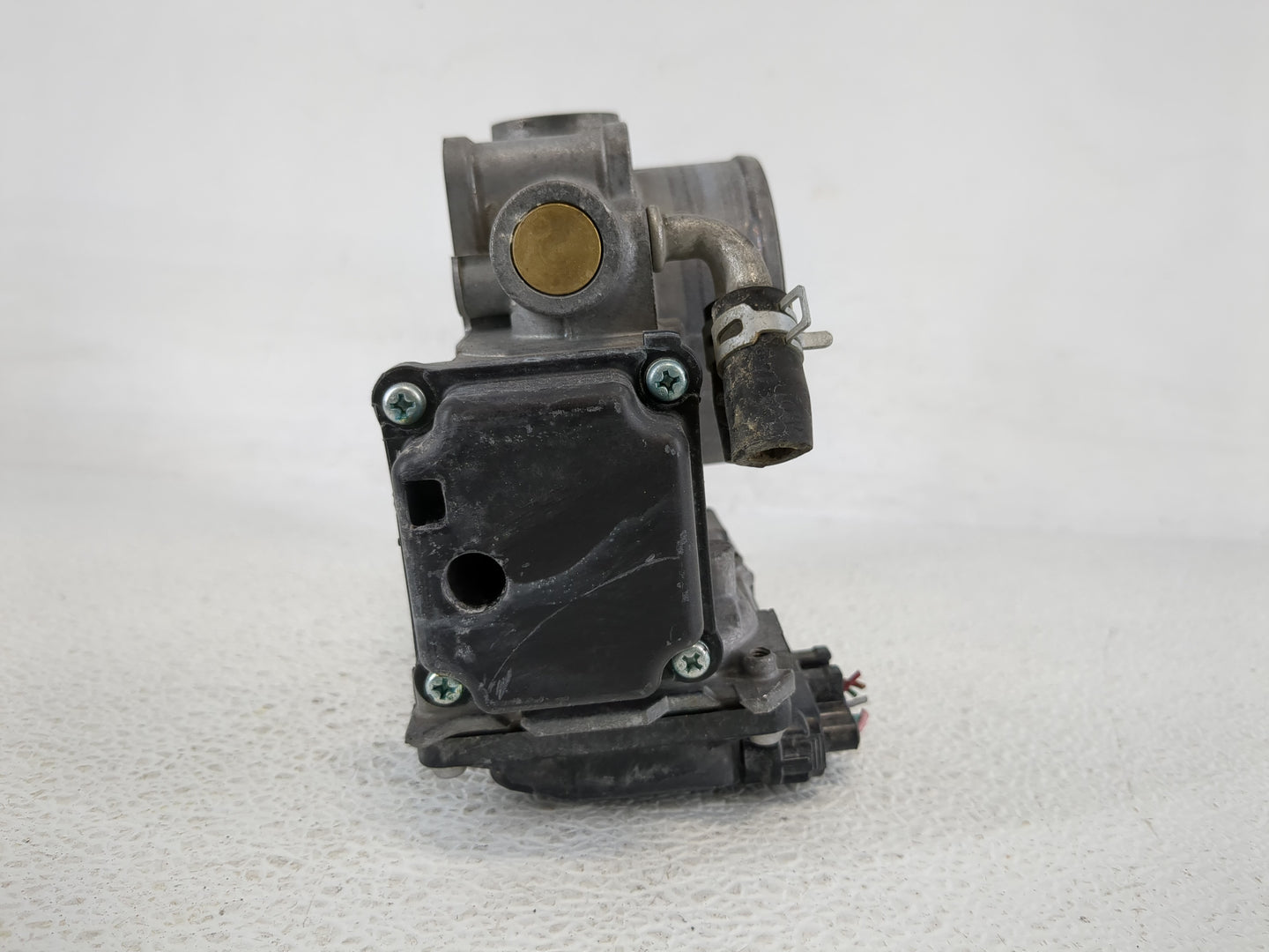 2010-2014 Honda Cr-V Throttle Body P/N:GMFD7E Fits Fits 2010 2011 2012 2013 2014 2015 OEM Used Auto Parts - Oemusedautoparts