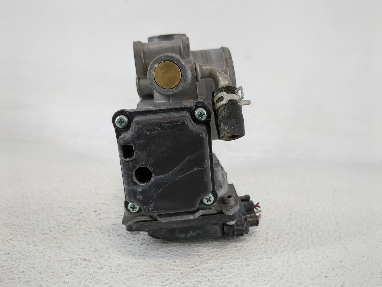 2010-2014 Honda Cr-V Throttle Body P/N:GMFD7E Fits Fits 2010 2011 2012 2013 2014 2015 OEM Used Auto Parts - Oemusedautoparts