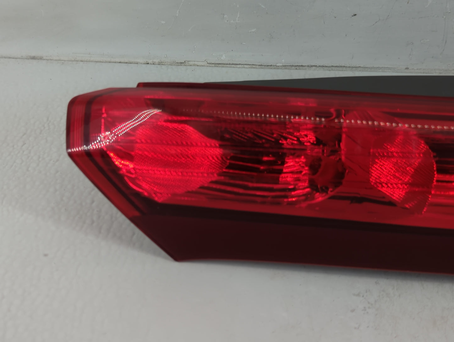 2012-2014 Honda Cr-V Tail Light Assembly Passenger Right OEM Fits Fits 2012 2013 2014 OEM Used Auto Parts - Oemusedautoparts