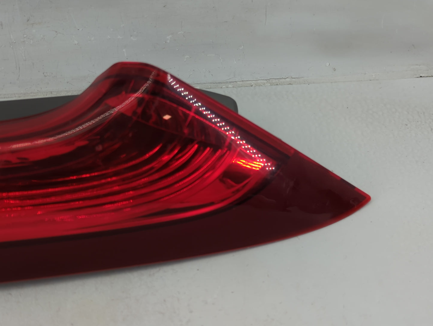 2012-2014 Honda Cr-V Tail Light Assembly Passenger Right OEM Fits Fits 2012 2013 2014 OEM Used Auto Parts - Oemusedautoparts