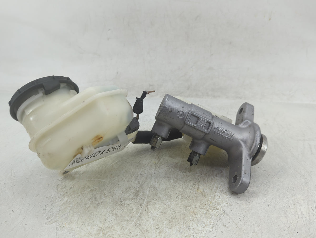 2012-2016 Honda Cr-v Brake Master Cylinder 1383102 - Oemusedautoparts1.com