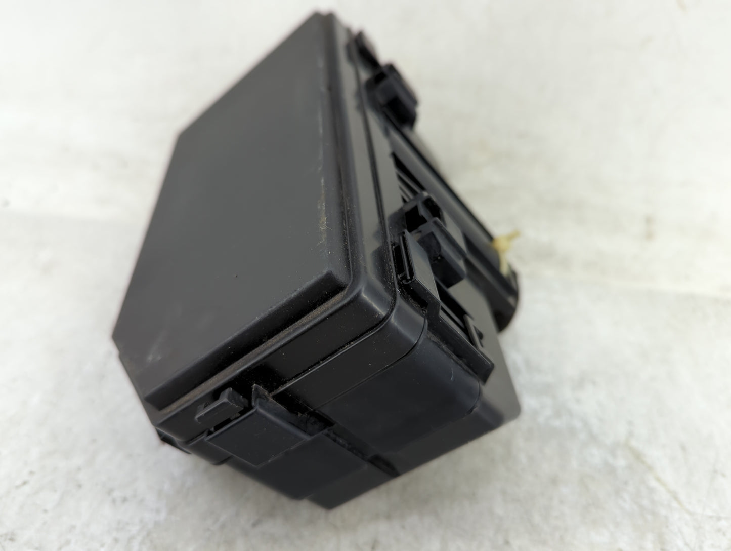 2012-2014 Honda Cr-V Fusebox Fuse Box Panel Relay Module P/N:T1WA010A0 Fits Fits 2012 2013 2014 OEM Used Auto Parts - Oemuse