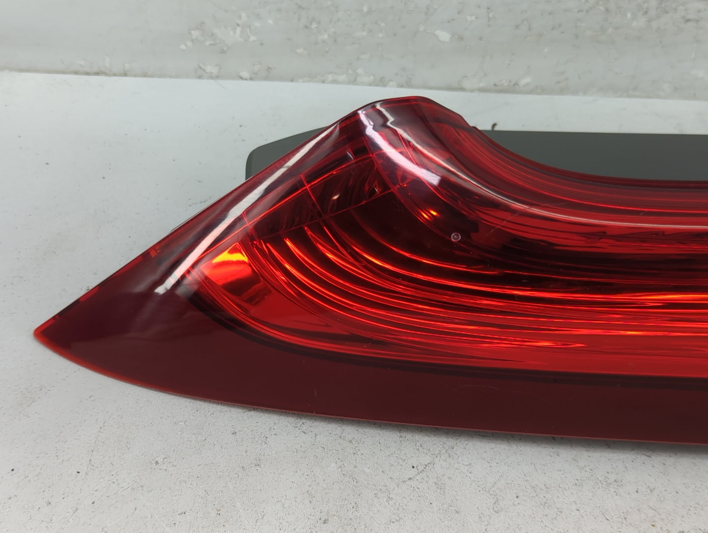 2012-2014 Honda Cr-V Tail Light Assembly Driver Left OEM P/N:P9839 Fits Fits 2012 2013 2014 OEM Used Auto Parts - Oemusedaut